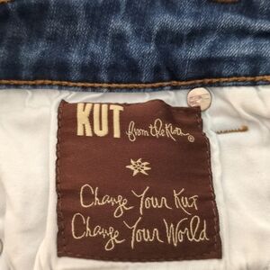 SET 2 : KUT from the Kloth. Farrah Baby Boot Dark Wash Denim SET